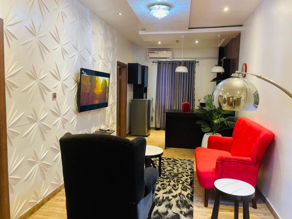 James Court Hotel & Luxury Apartments Леккі Екстер'єр фото
