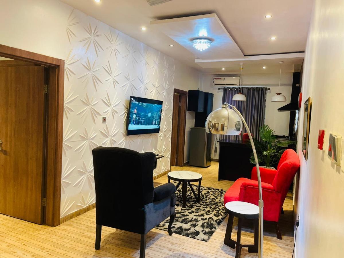 James Court Hotel & Luxury Apartments Леккі Екстер'єр фото