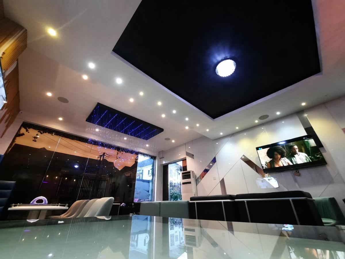 James Court Hotel & Luxury Apartments Леккі Екстер'єр фото