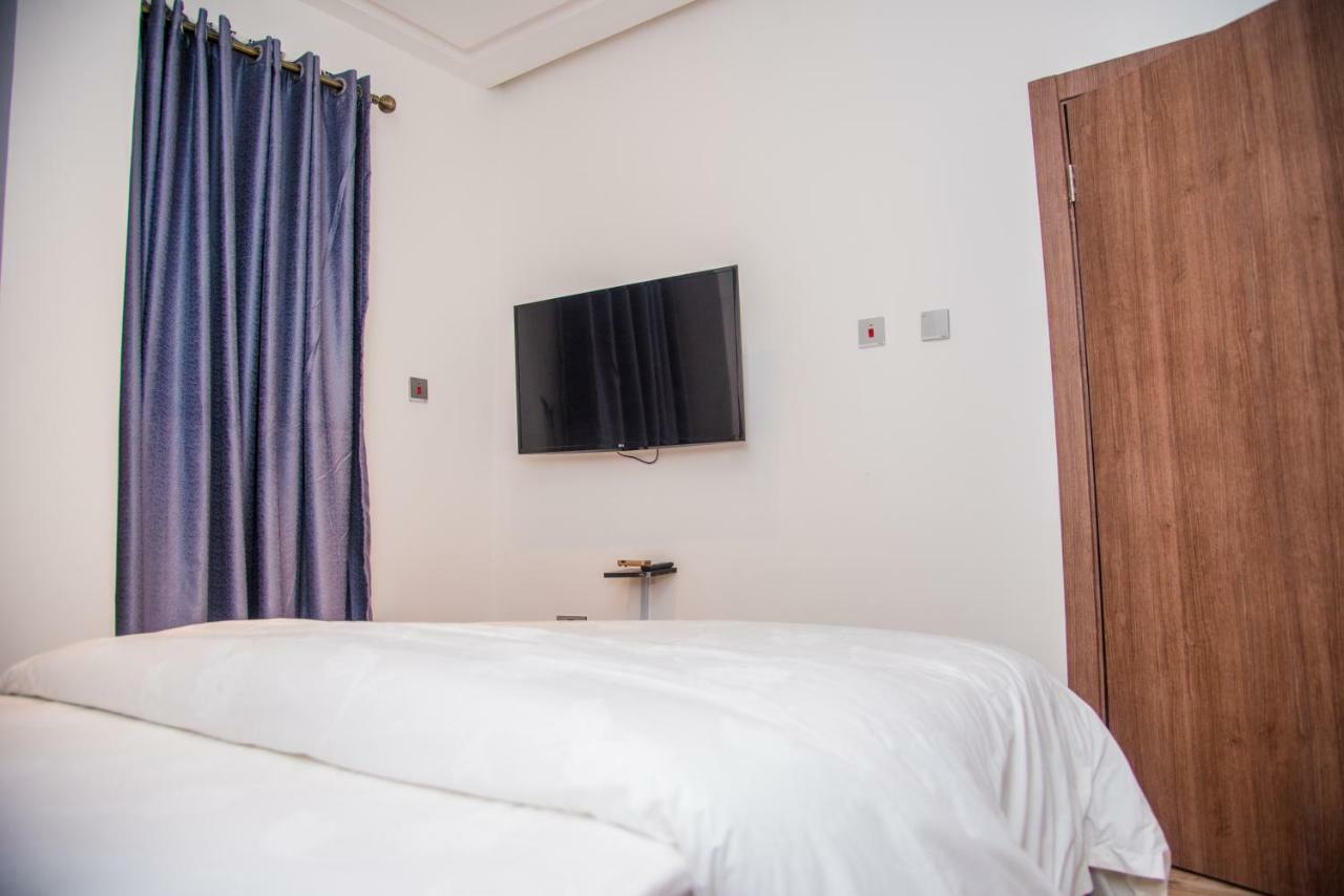 James Court Hotel & Luxury Apartments Леккі Екстер'єр фото